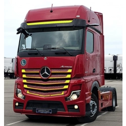 Naklejki fluorescencyjne na grill Mercedes Actros zestaw na atrapę